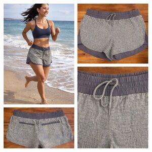 Athleta Two-Tone Gray Running Shorts Size 0 Lightweight Athletic Beach Run Style